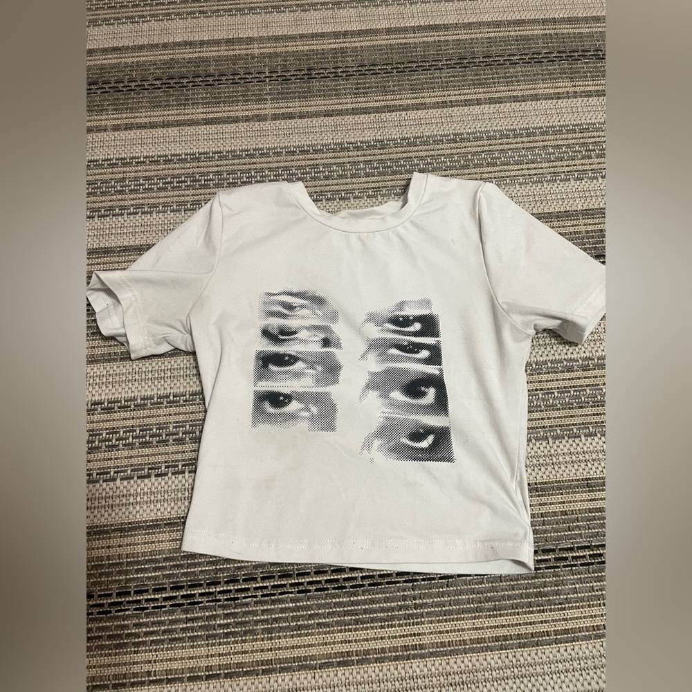 white crop form fitting aesthetic print tee